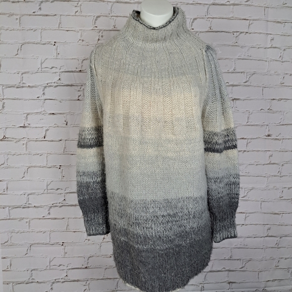 ANTHROPOLOGIE Perri Ombre  Turtleneck striped sweater Tunic - Picture 2 of 12